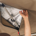 SHEEPIE Bookara 2.0 Large Dachzelt mit 140 cm breiter Schlaffläche. Dachzelt von Camperausbauer, Dachzelt kaufen, Dachzelt für Roadtrips und Camping. Hartschalen Dachzelt, Dachzelt für 2 Personen. Dachzelt mit Leiter, Dachzelts mit großer Liegefläche. Dachzelt für komfortables Schlafen